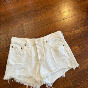 Levi’s 501 White Shorts